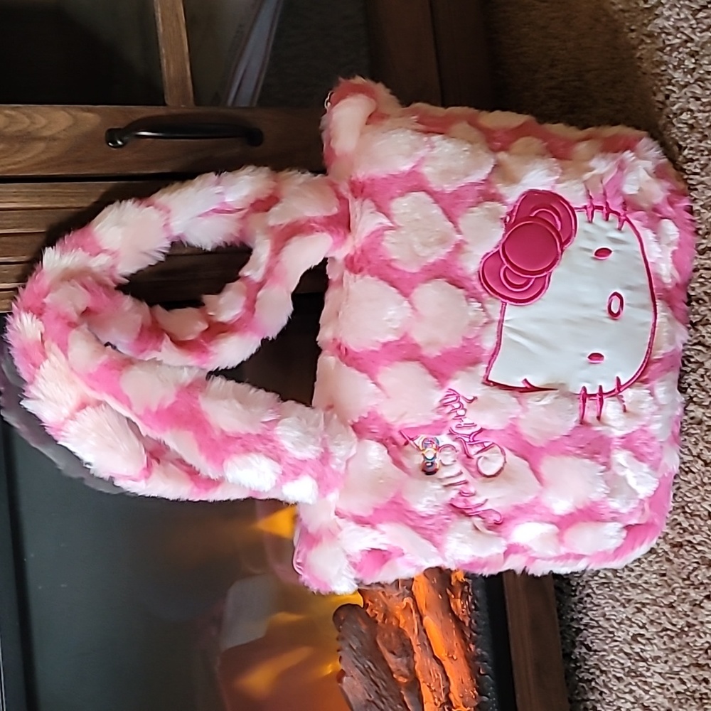 Hello kitty fur purse Hello kitty purse Hello kitty purse Hello kitty purse - Picture 10 of 14